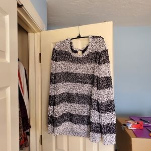 Faded Glory pullover XL black and white